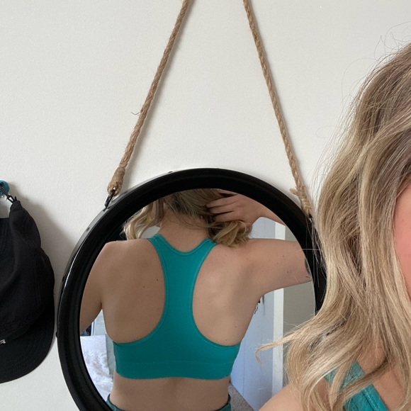 Nike workout set - Picture 2 of 4